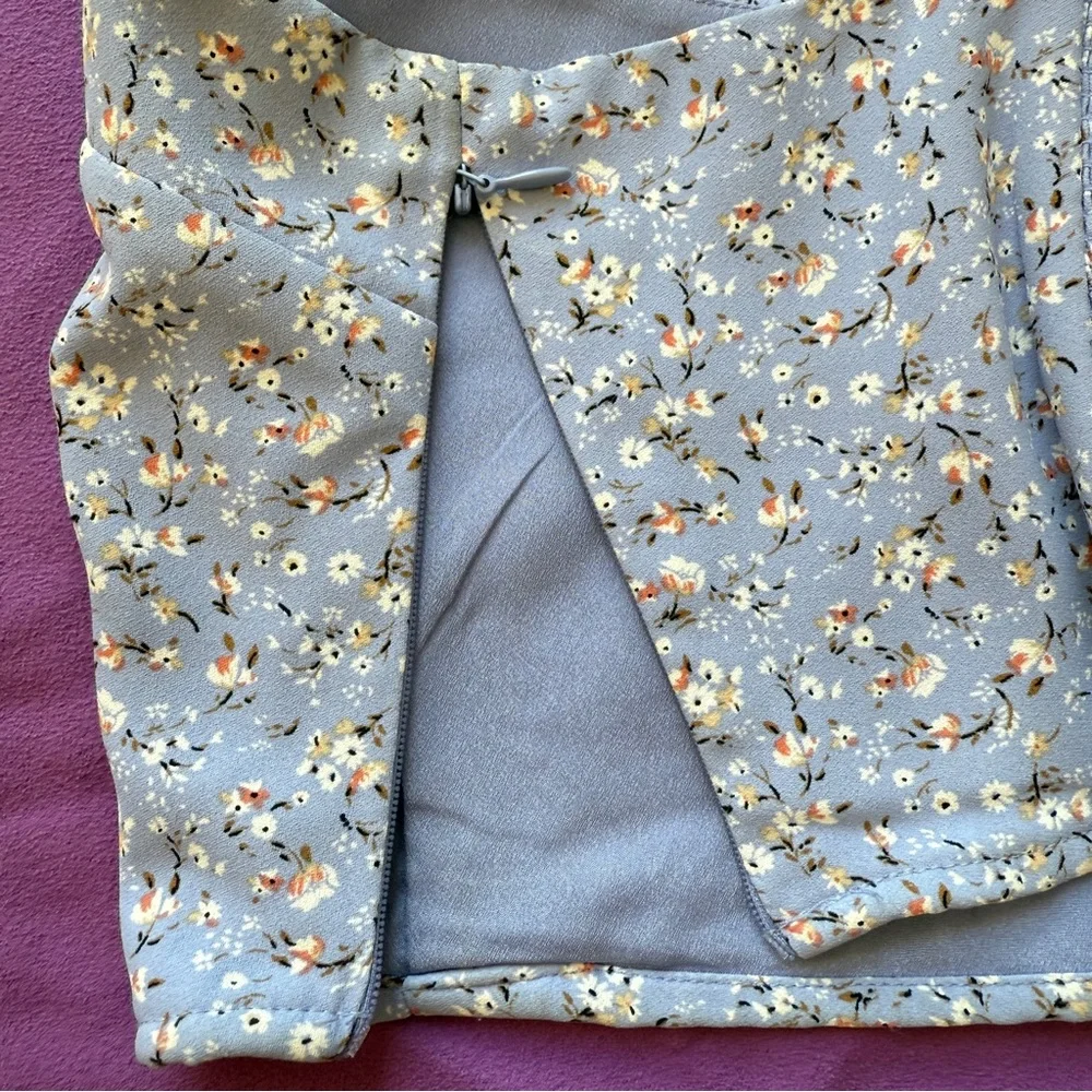 Forever 21 Light Blue Floral Cropped Camisole